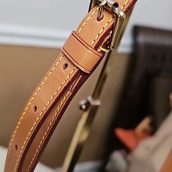 #0040-1111 LOUIS VUITTON MONOGRAM MUSSET SHOULDER BAG - Picture 4 of 12